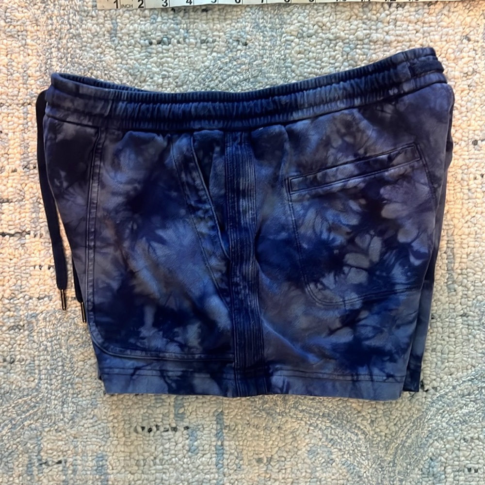 Athleta Farallon Cotton Shorts in Blue Tie Dye - Picture 8 of 10